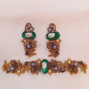 Handcrafted set